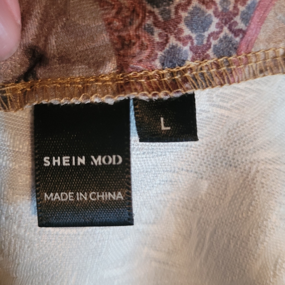 Large cat patterned skirt - Picture 6 of 9